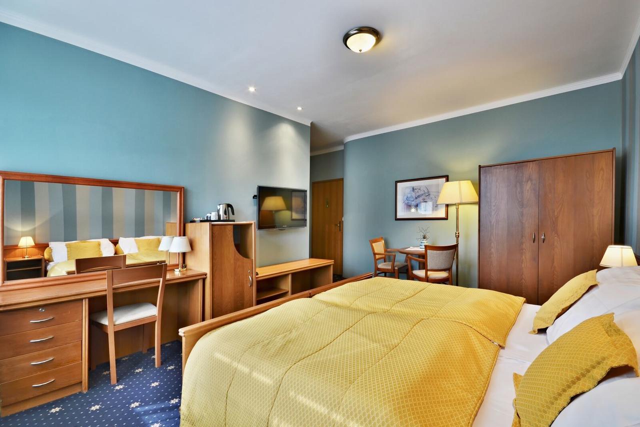 Hotel Villa Conti بايسك المظهر الخارجي الصورة